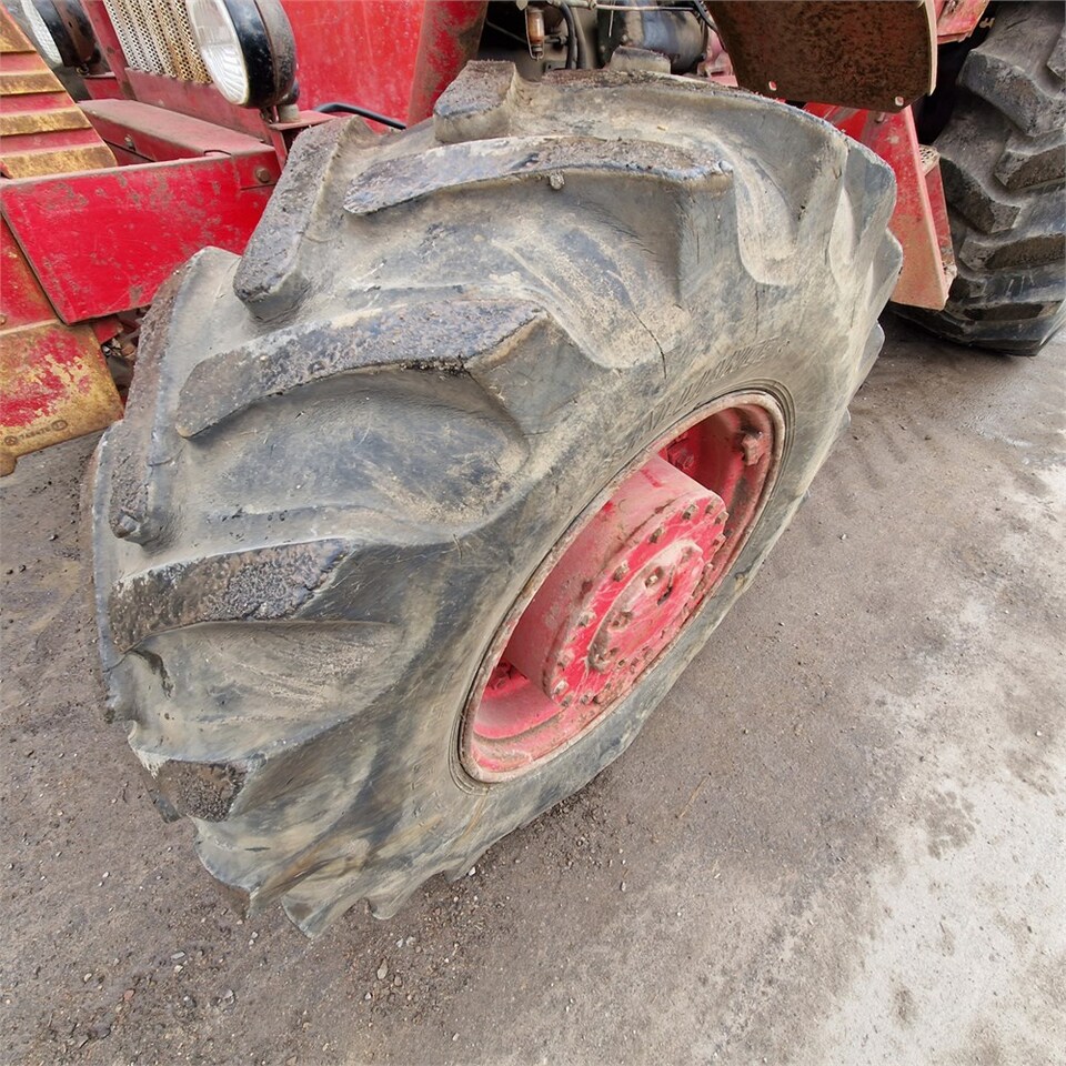 Farm tractor Volvo 814: picture 39