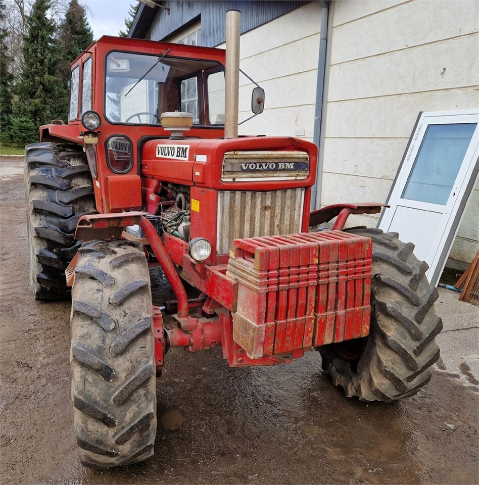 Farm tractor Volvo 814: picture 13