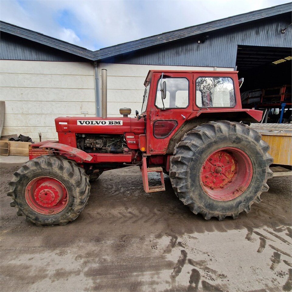 Farm tractor Volvo 814: picture 16