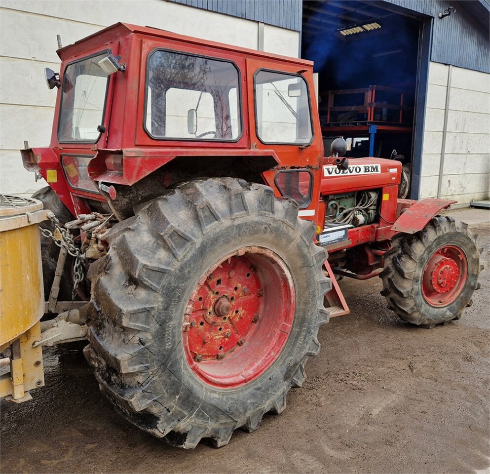 Farm tractor Volvo 814: picture 12