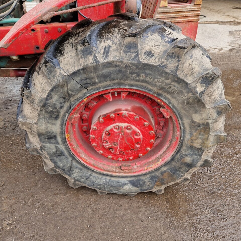 Farm tractor Volvo 814: picture 46