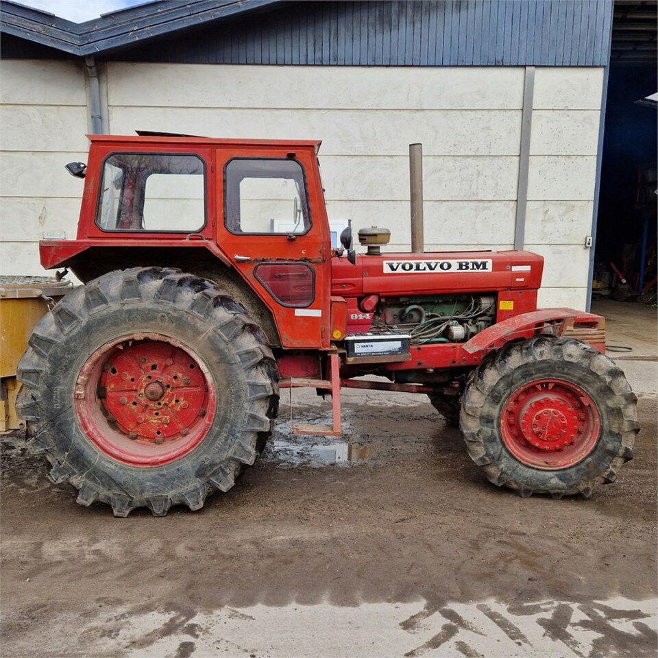 Farm tractor Volvo 814: picture 9