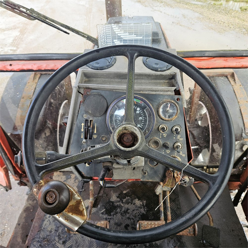 Farm tractor Volvo BM Valmet 805: picture 15