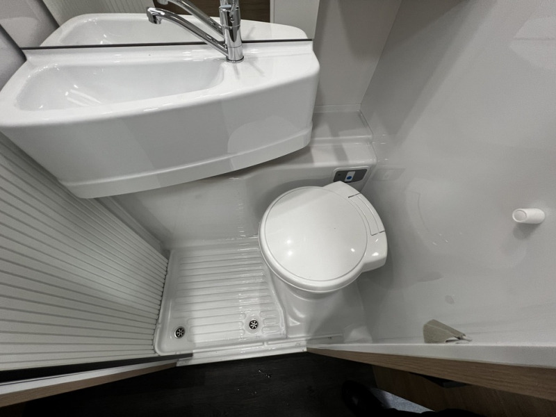 Semi-integrated motorhome Chausson S514 Sport Line: picture 9