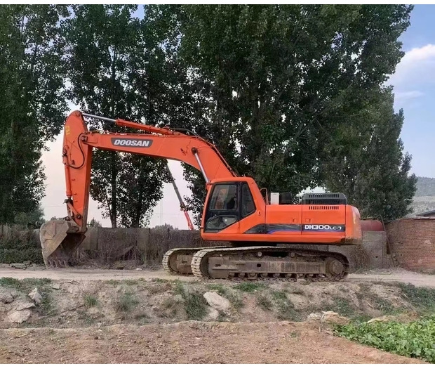 Crawler excavator 2019 Doosan DH300-7: picture 4