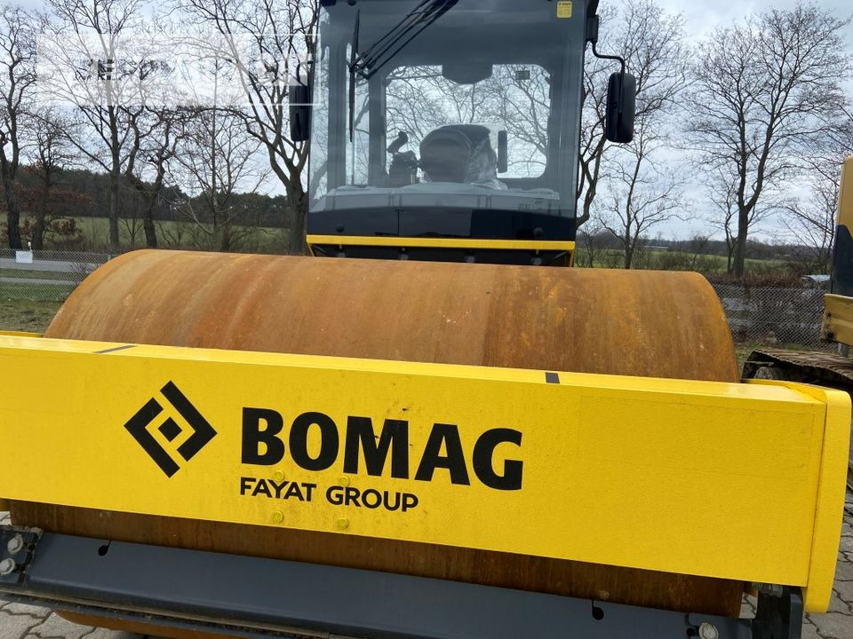 Compactor Bomag BW213D-5: picture 5