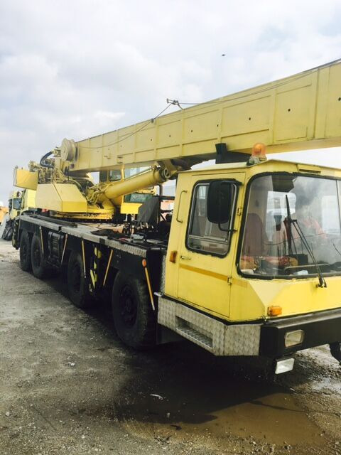 Mobile crane Bumar 42 Tons: picture 2