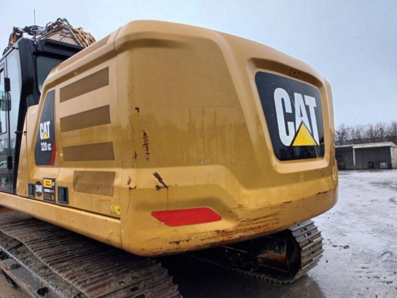 Crawler excavator CAT 320 GC: picture 15