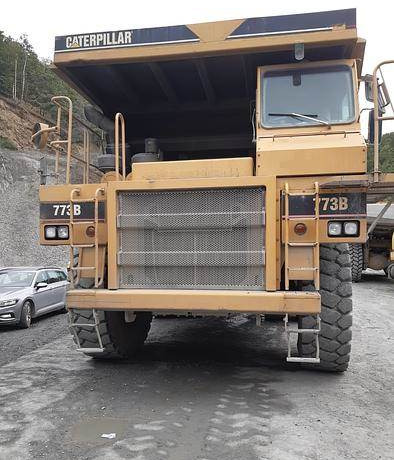 Rigid dumper/ Rock truck CAT 773 B: picture 5