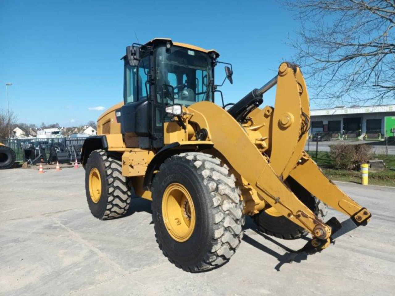 Wheel loader CAT 926M: picture 2
