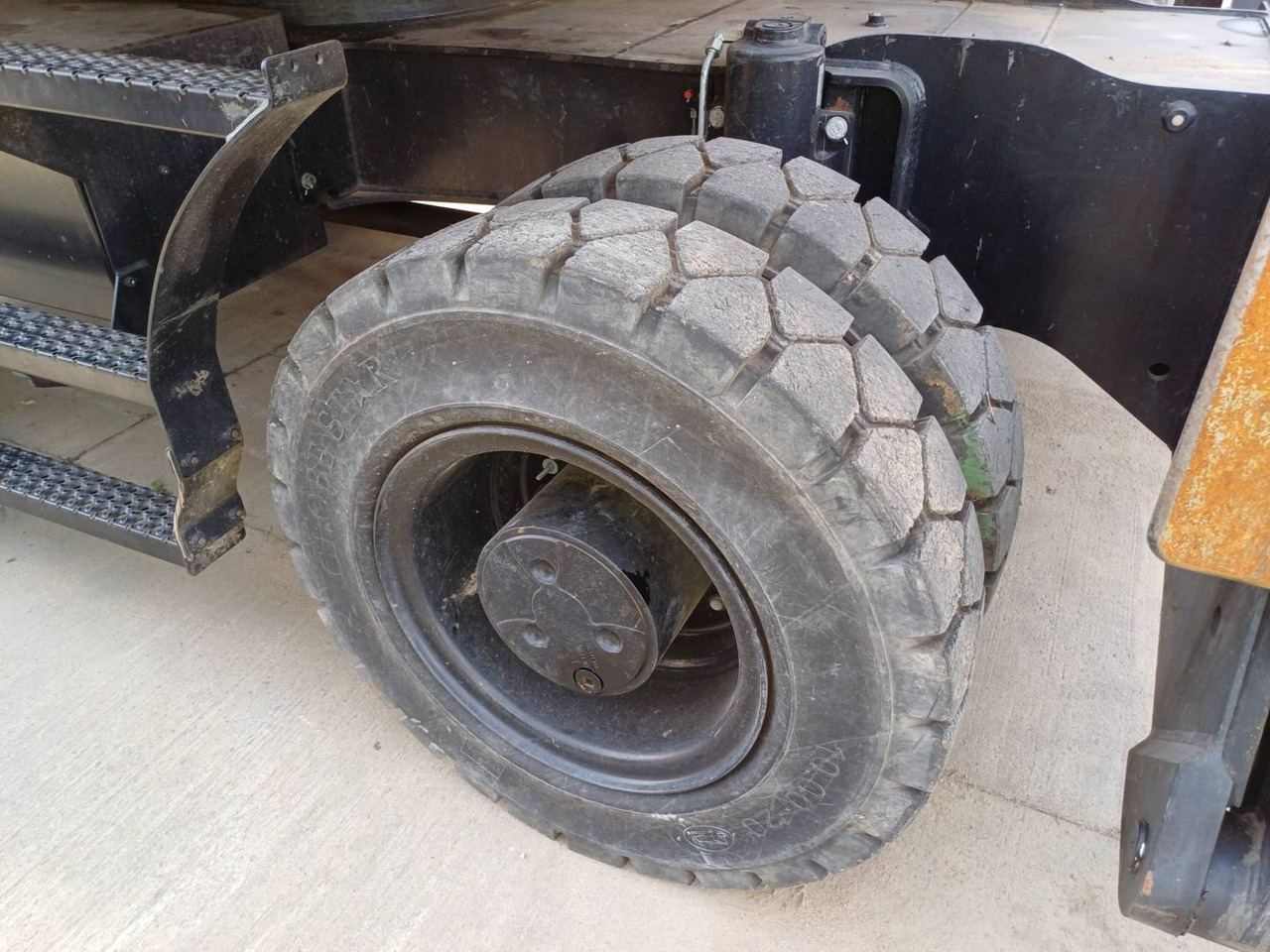 Wheel excavator CAT MH3022: picture 11