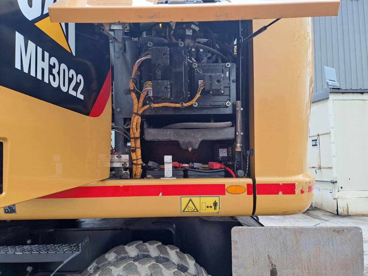 Wheel excavator CAT MH3022 IVC: picture 19
