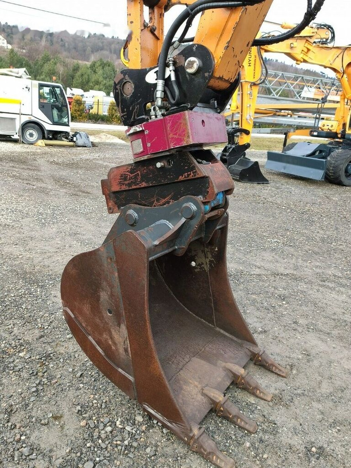 Wheel excavator Case WX125: picture 6