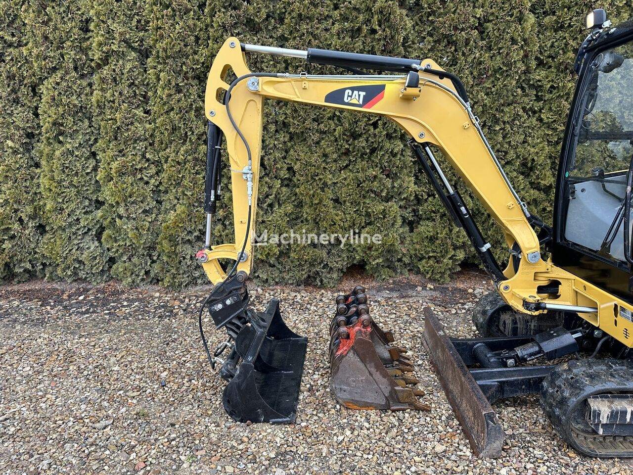 Mini excavator Caterpillar 302.7D CR: picture 5
