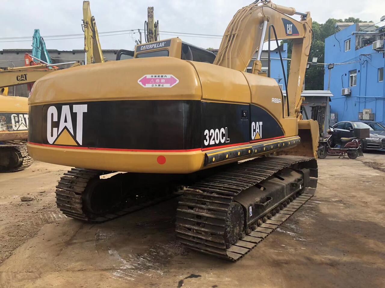 Crawler excavator Caterpillar Cat 320C: picture 5
