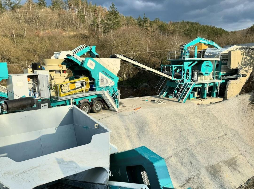 Mobile crusher Constmach 150-200 tph Mobile Vertical Shaft Impact Crusher: picture 11