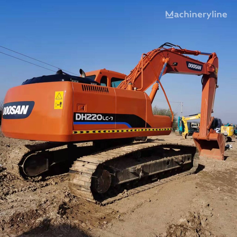 Crawler excavator Doosan DH220LC-7: picture 3
