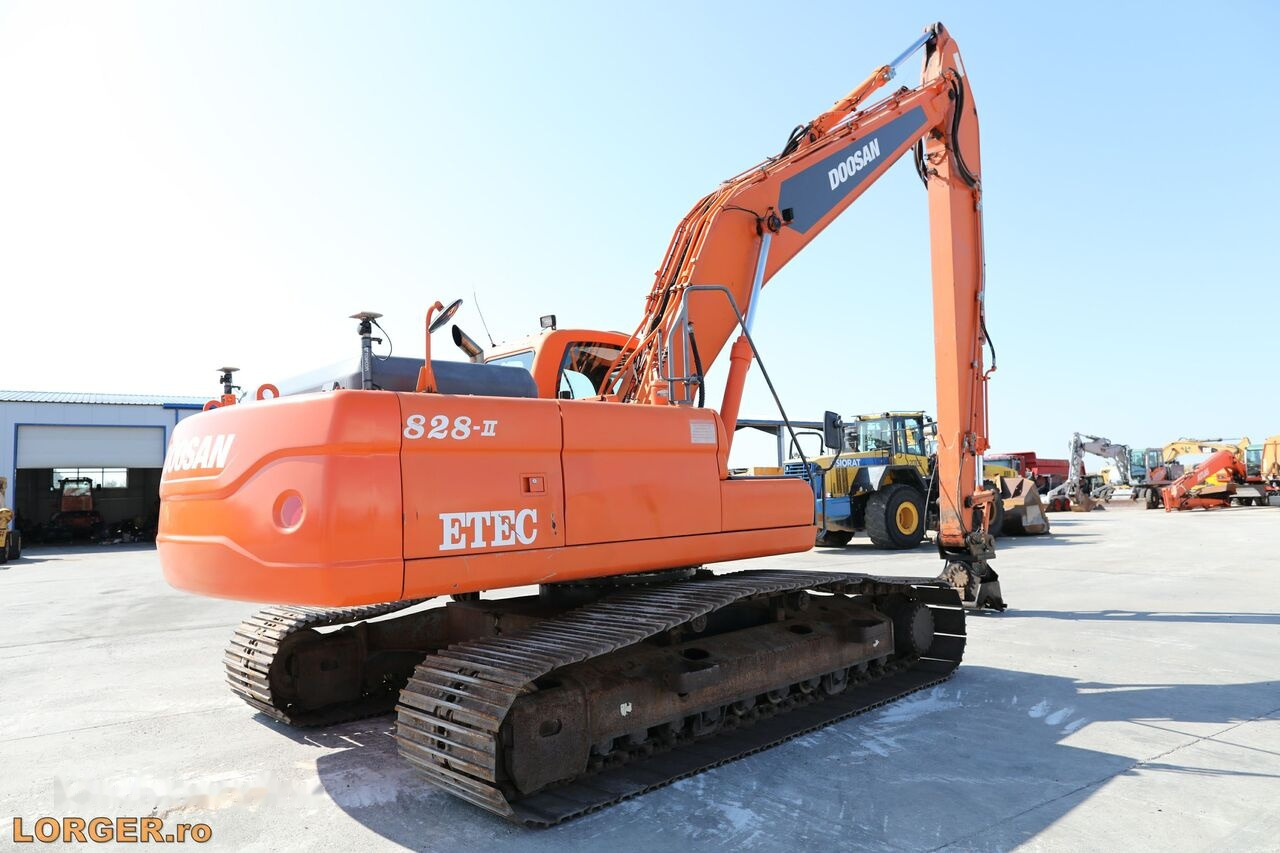 Crawler excavator Doosan DX300 (Etec): picture 3