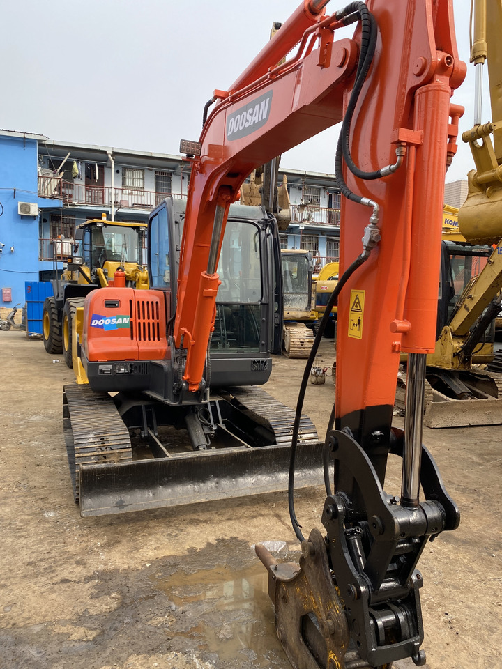 Crawler excavator Doosan dx60 mini excavator with hydraulic breaker: picture 6