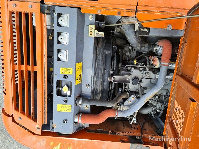 Crawler excavator Hitachi ZX180LC-3: picture 12