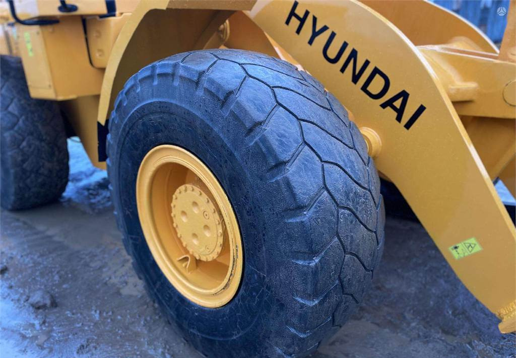 Wheel loader Hyundai HL 757-7 , extra hydro lines: picture 13