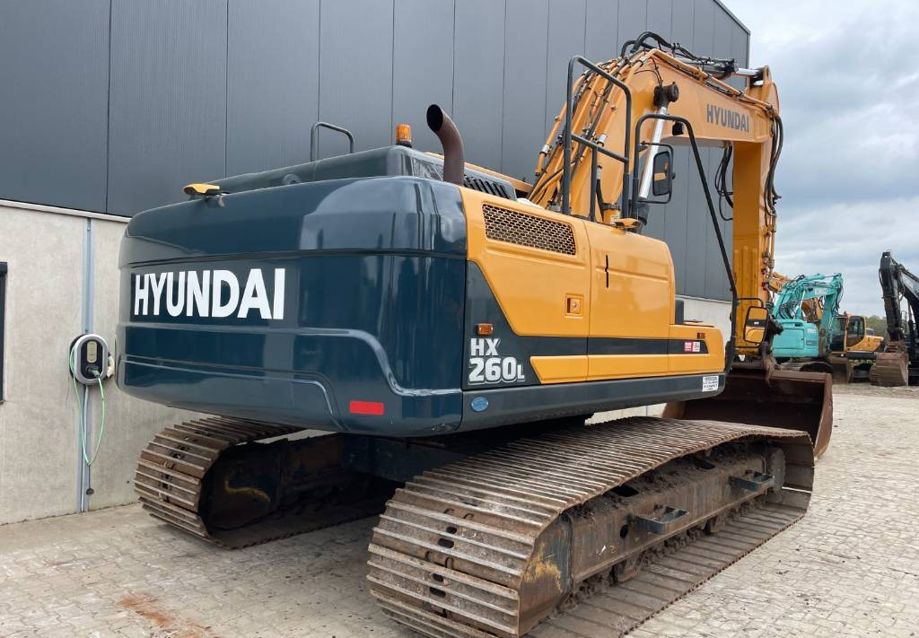 Crawler excavator Hyundai HX 260 L: picture 9