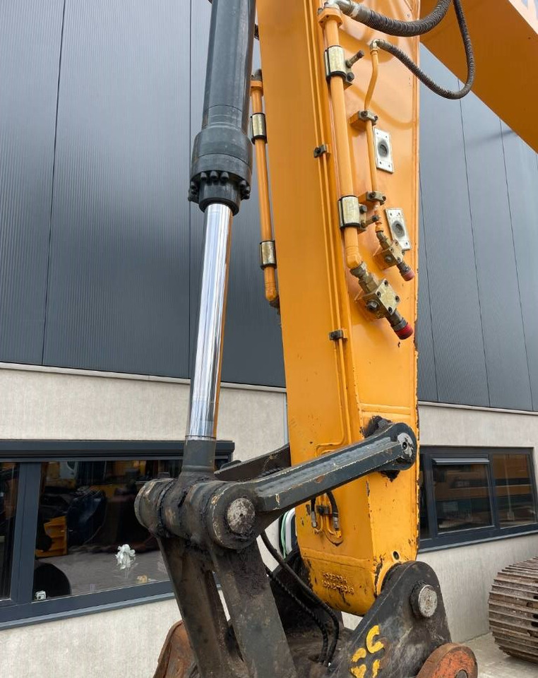 Crawler excavator Hyundai HX 260 L: picture 5