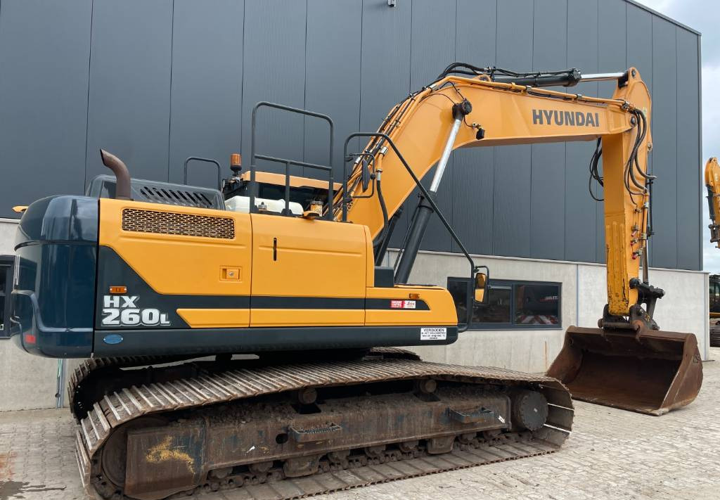 Crawler excavator Hyundai HX 260 L: picture 10