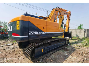Crawler excavator Hyundai R220LC: picture 2