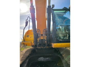 Crawler excavator JCB JS235HD: picture 4