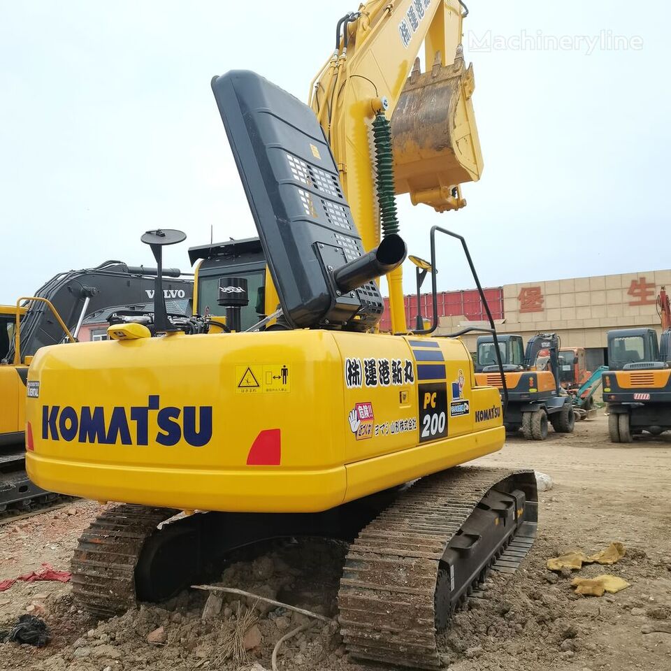 Crawler excavator Komatsu PC200-8: picture 4