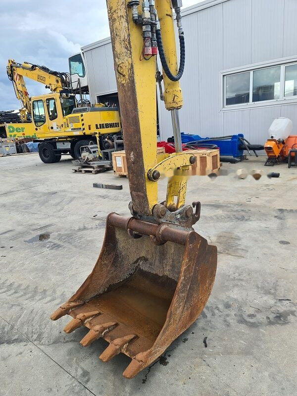 Wheel excavator Komatsu PW110: picture 17