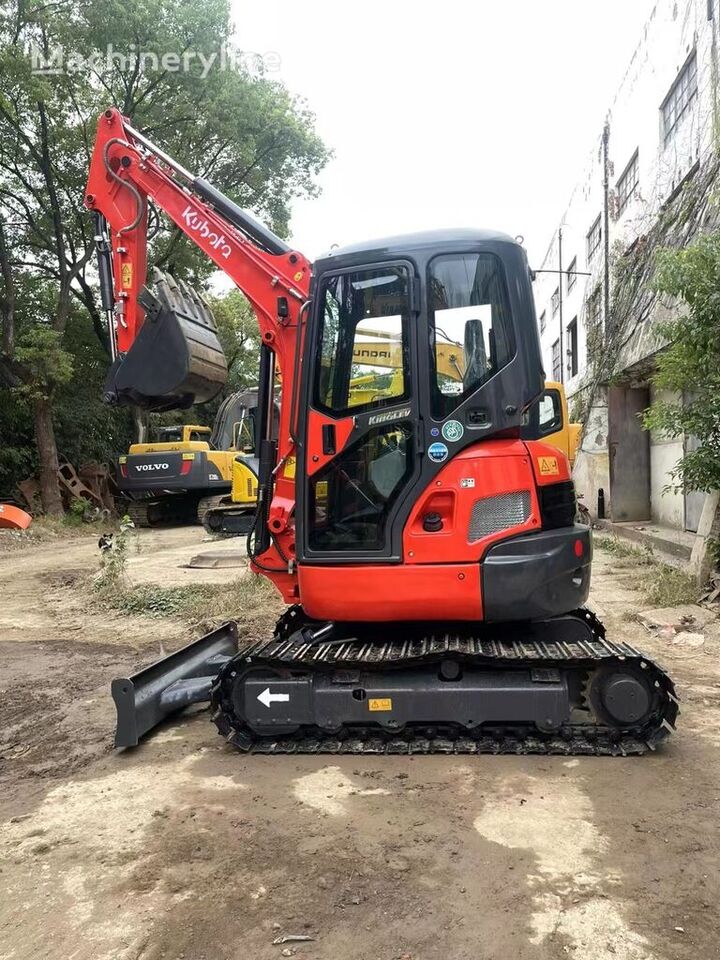 Crawler excavator Kubota U35: picture 3