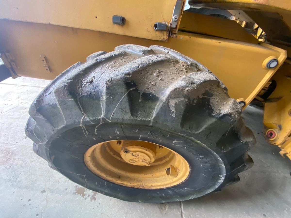 Wheel excavator Mecalac 11 CX: picture 10