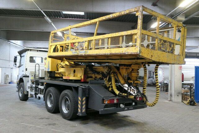 Truck mounted aerial platform Mercedes-Benz 2628 K/6x4/Arbeitsbühne/Tunnel/Funk/Kompressor: picture 3