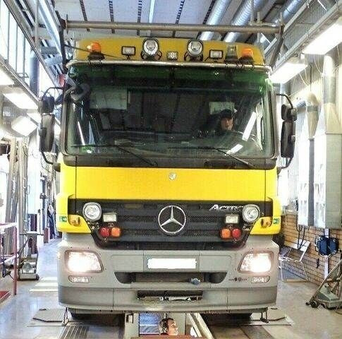 Truck mounted aerial platform Mercedes-Benz 3344 SRT SCHÖRLING Road Rail Railway Zweiweg: picture 9