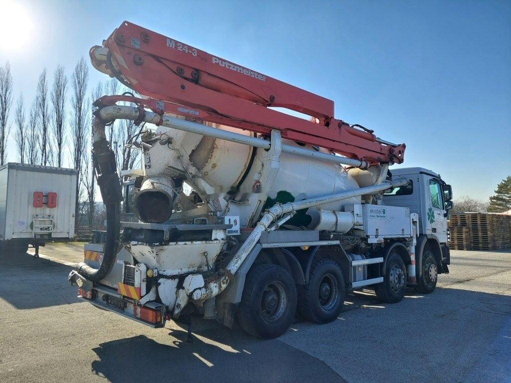 Concrete mixer truck Mercedes-Benz Actros 4141 betonpumpa 8x4: picture 4