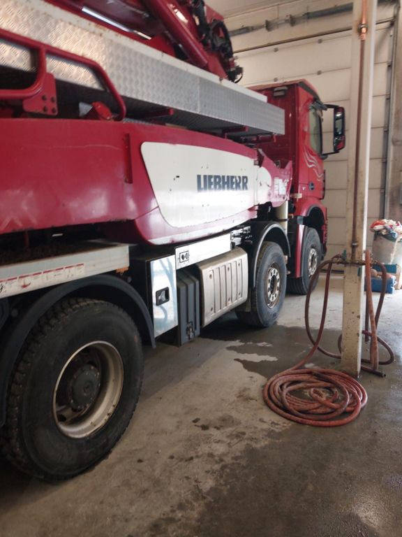 Mixer pump truck Mercedes-Benz Arocs 3253 + Liebherr 35m pump: picture 13