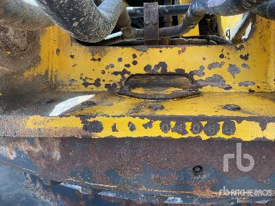 Crawler excavator NEW HOLLAND 385 (Inoperable): picture 6