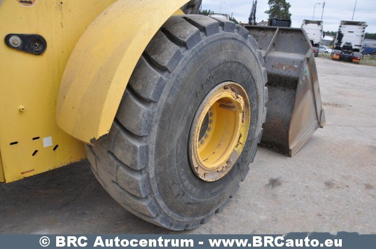Wheel loader New Holland W270B: picture 8