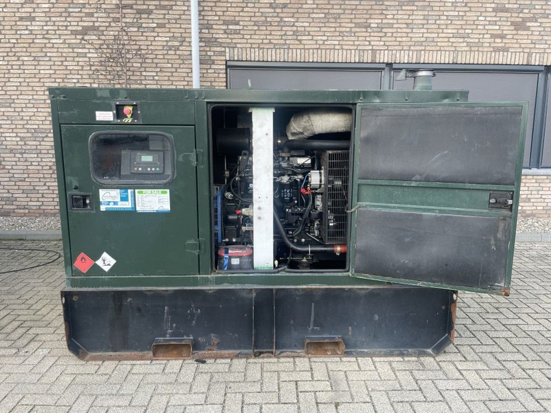 Generator set SDMO J88 Rental John Deere / Leroy Somer 88 kVA silent: picture 7