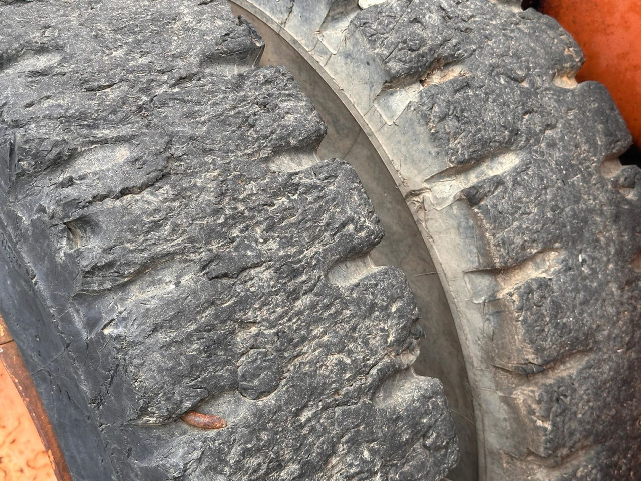 Wheel excavator TABARELLI T370: picture 8