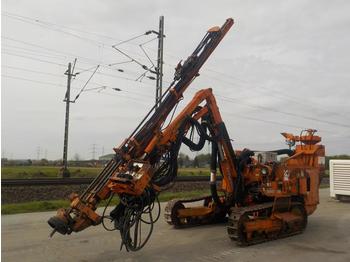 Drilling rig Tamrock DINOTRAK DHA400S: picture 1