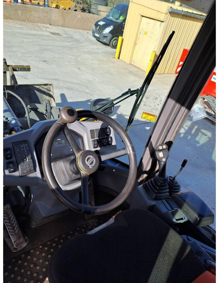 Wheel loader VOLVO CONSTRUCTION EQUIPMENT L35G: picture 16