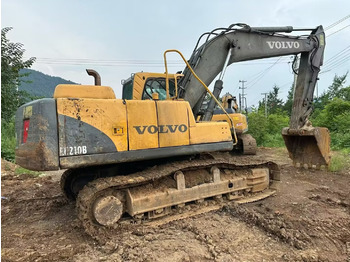 Crawler excavator VOLVO EC210: picture 1