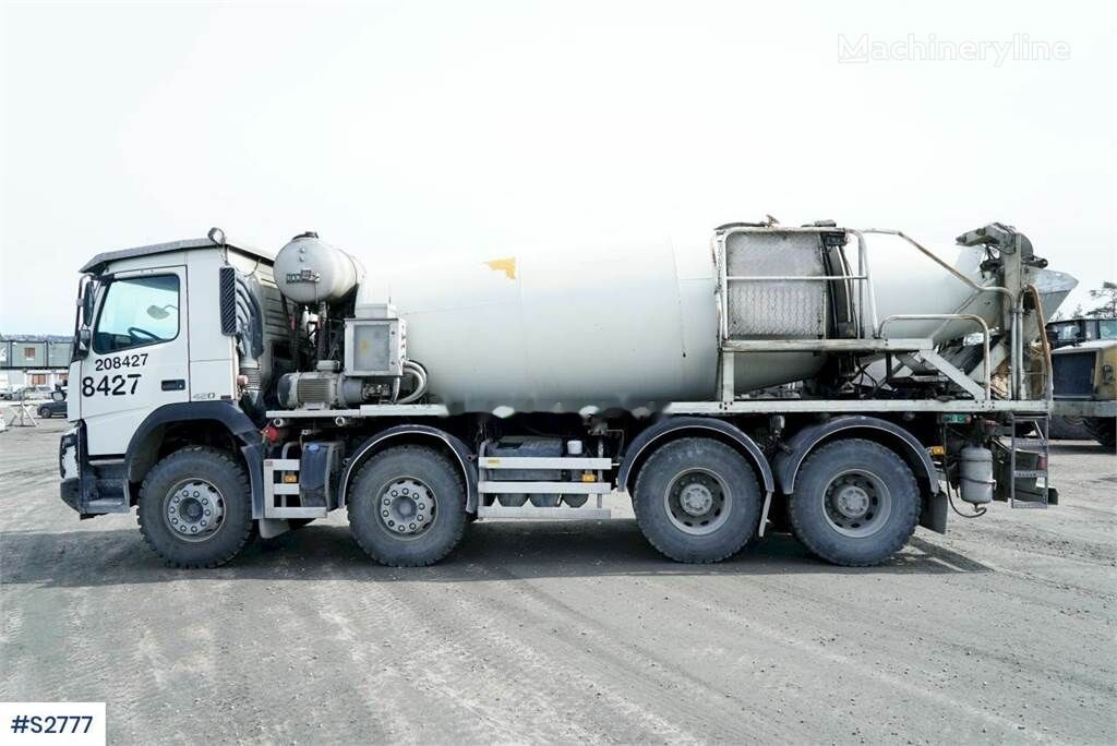 Concrete mixer truck Volvo FMX 8x4 Mixer Truck: picture 2