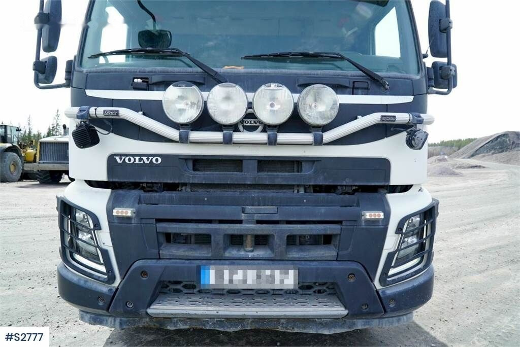 Concrete mixer truck Volvo FMX 8x4 Mixer Truck: picture 35