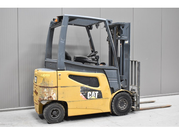 Electric forklift CATERPILLAR 2EP5000: picture 4