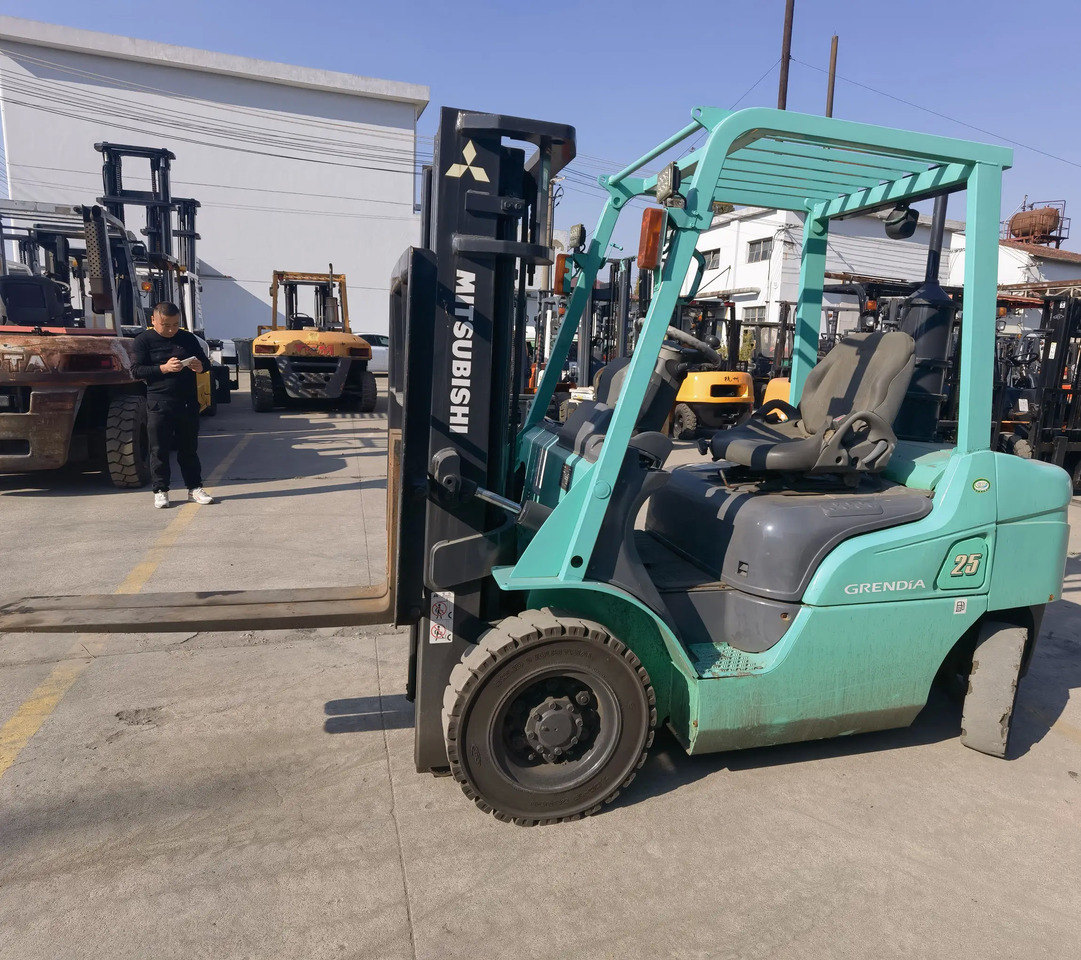 Forklift Cheap Price Used Mitsubishi FD30 3 ton Forklift Made in Japan: picture 2