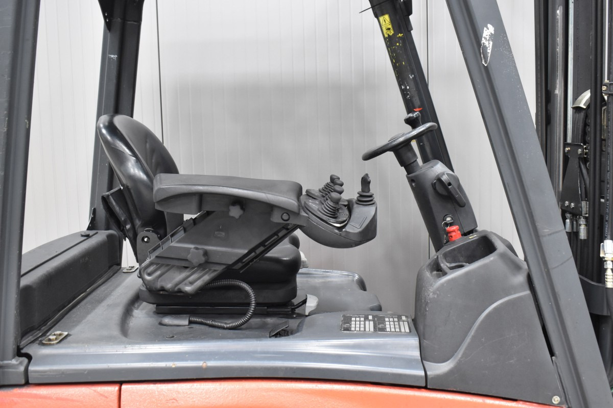 Electric forklift LINDE E 16-01: picture 5
